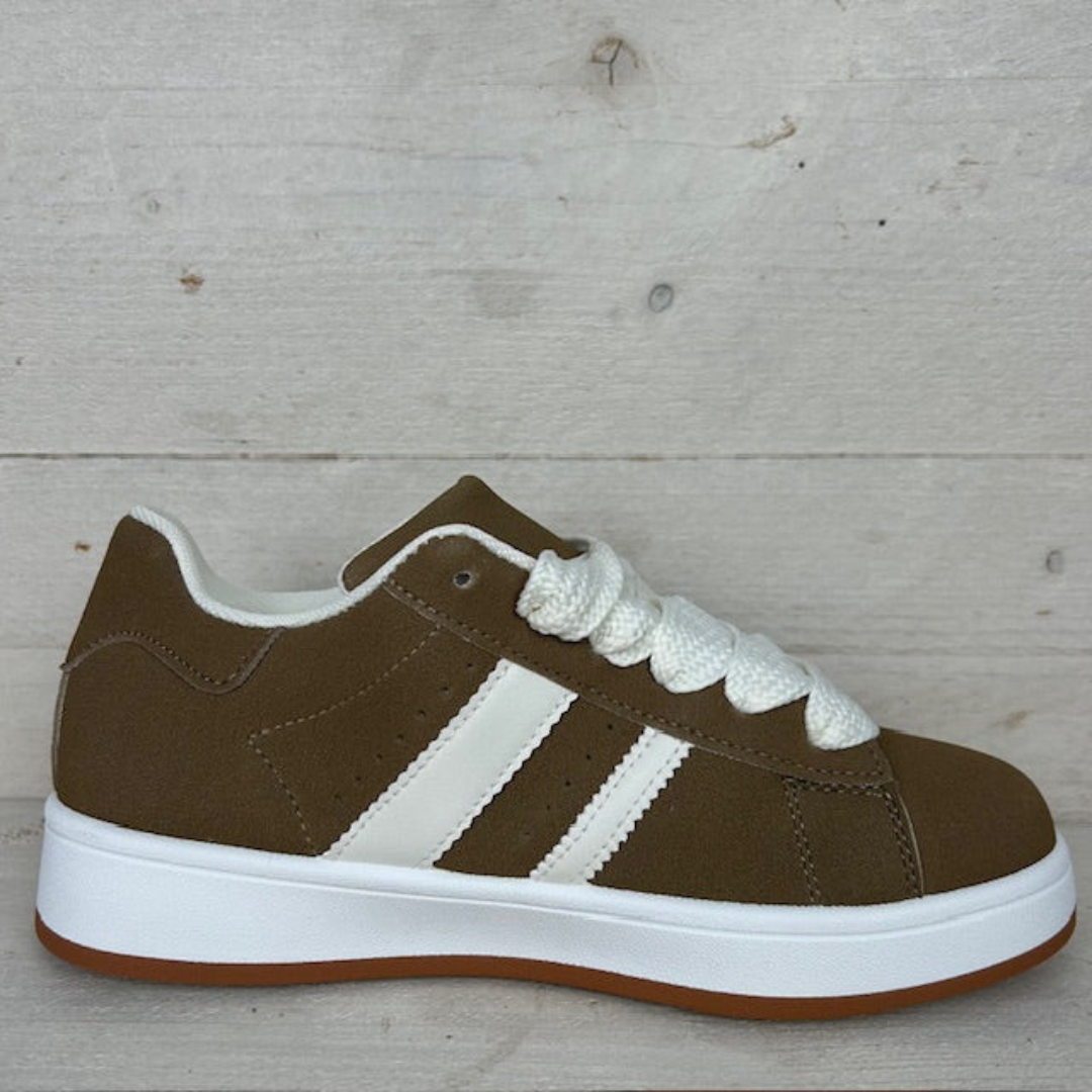 Sapatos Unissexo com um Toque Desportivo Clássico