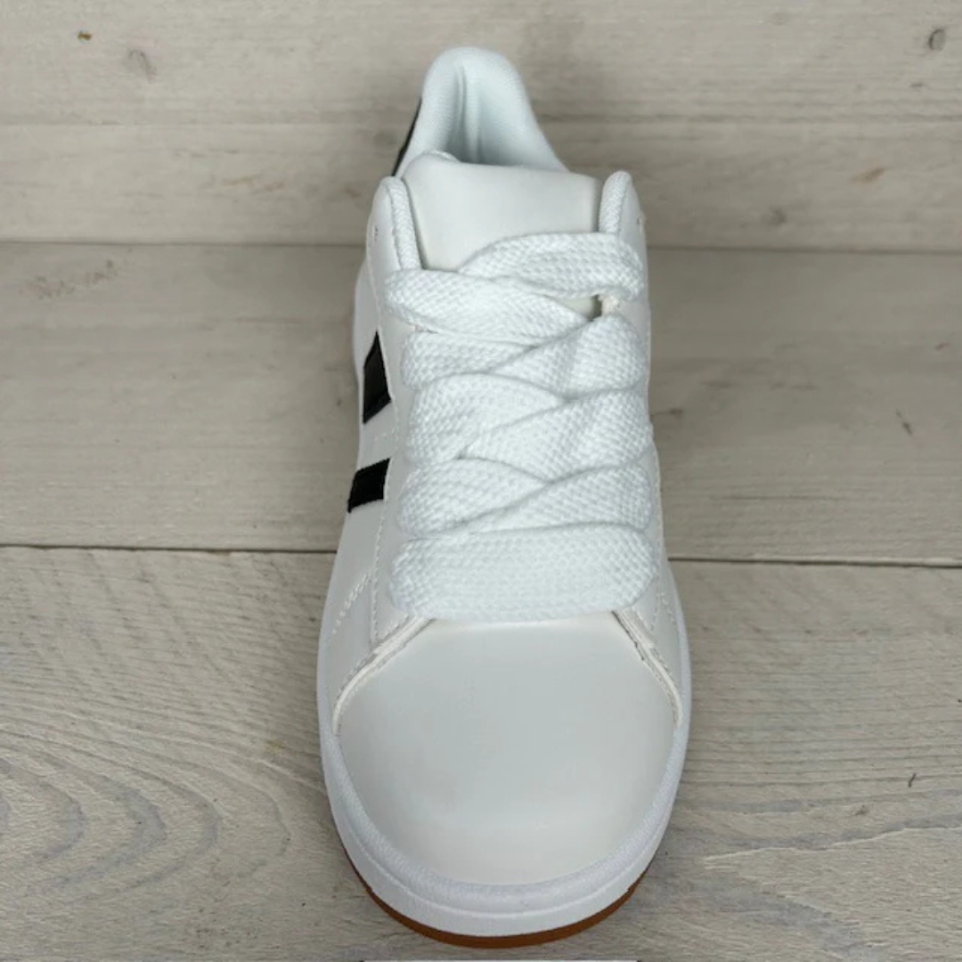 Sapatos Unissexo com um Toque Desportivo Clássico