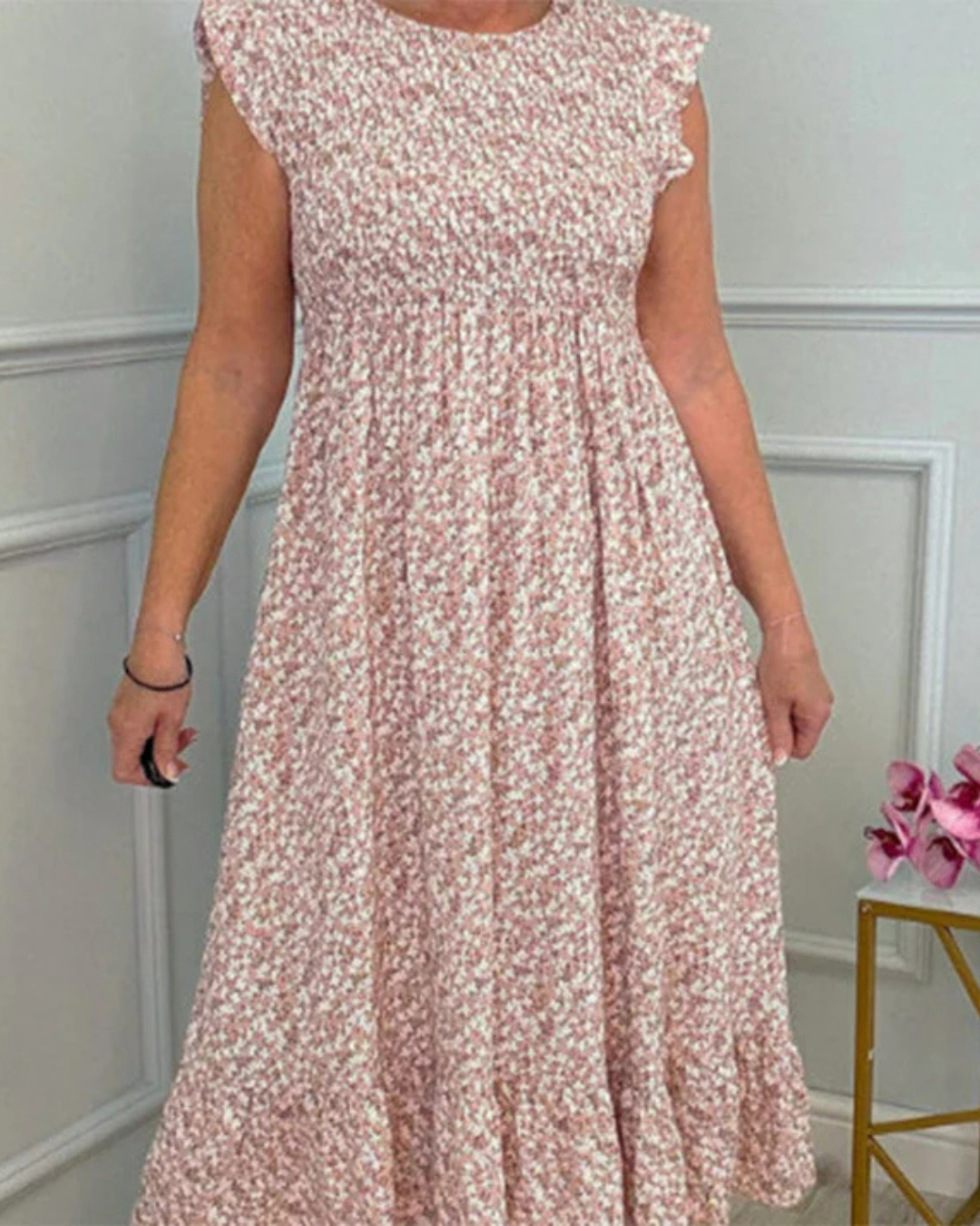 Vestido com estampado floral, cintura alta e mangas curtas para mulher