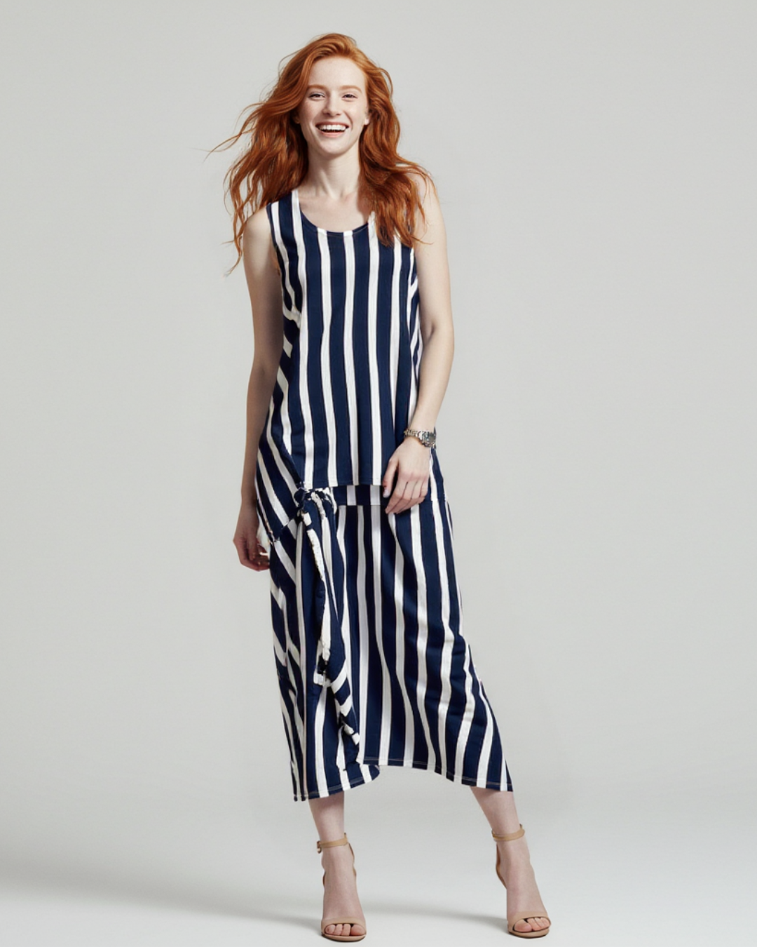 Vestido largo às riscas com bolso