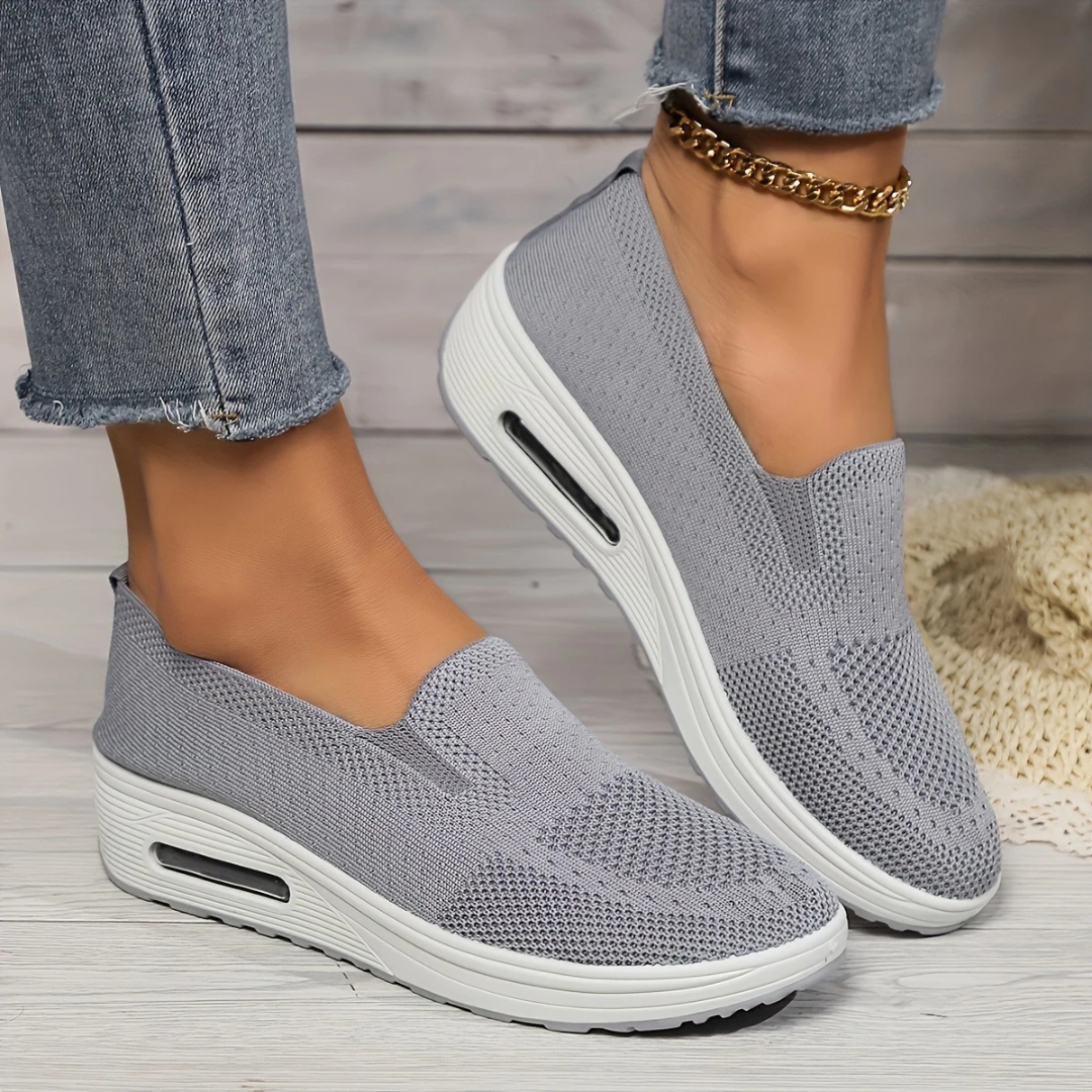 Sapatos ortopédicos para mulher sem atacadores com sola macia
