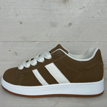 Sapatos Unissexo com um Toque Desportivo Clássico
