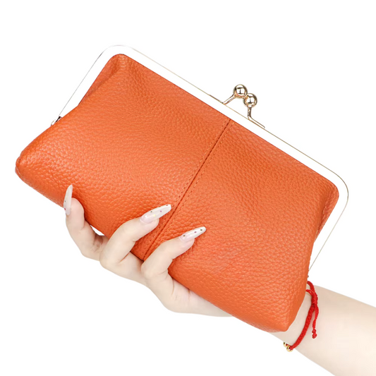 Bolsa de Couro Genuíno para Mulher Espaçosa com Becho de Beijo