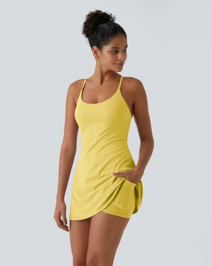 Vestido desportivo com calções e bolsos integrados