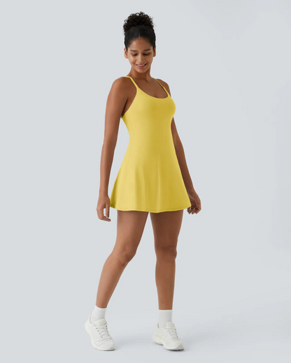 Vestido desportivo com calções e bolsos integrados